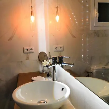 La Parada Santo Domingo 1 *