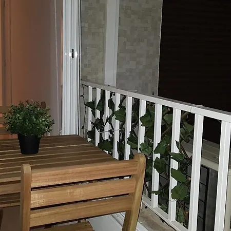 La Parada Santo Domingo 1 *