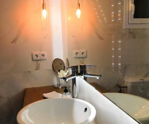 La Parada Santo Domingo 1 *